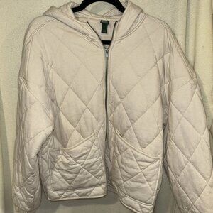 Woman’s wild fable cream color Hooded quilted cotton and polyester sz. S-M